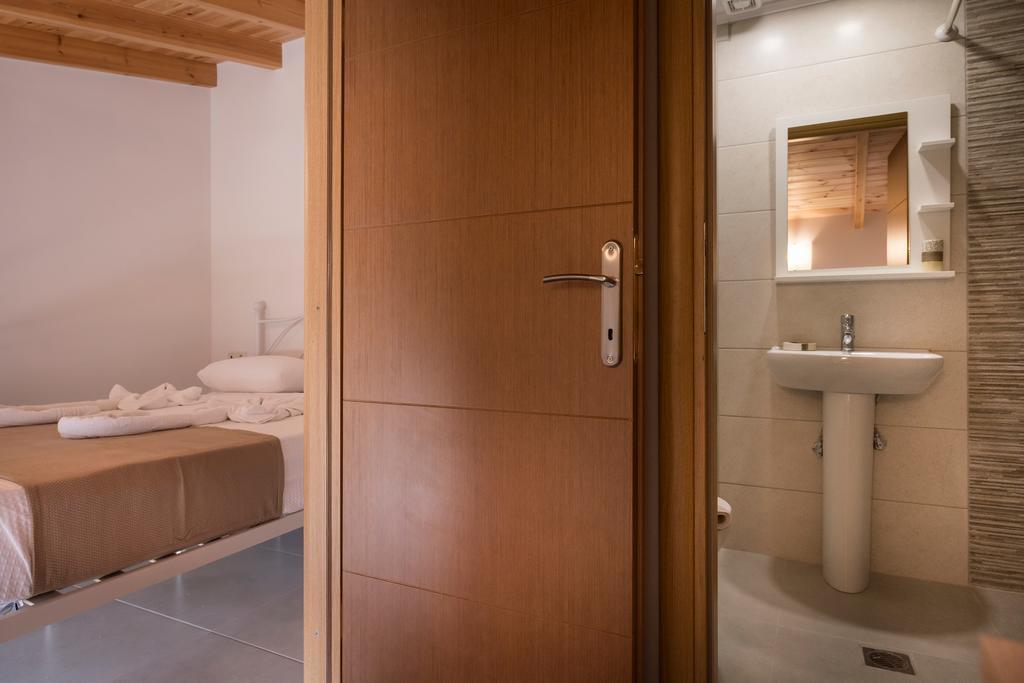 Athina Apartments Near The Sea Platania Platanias  Exterior photo